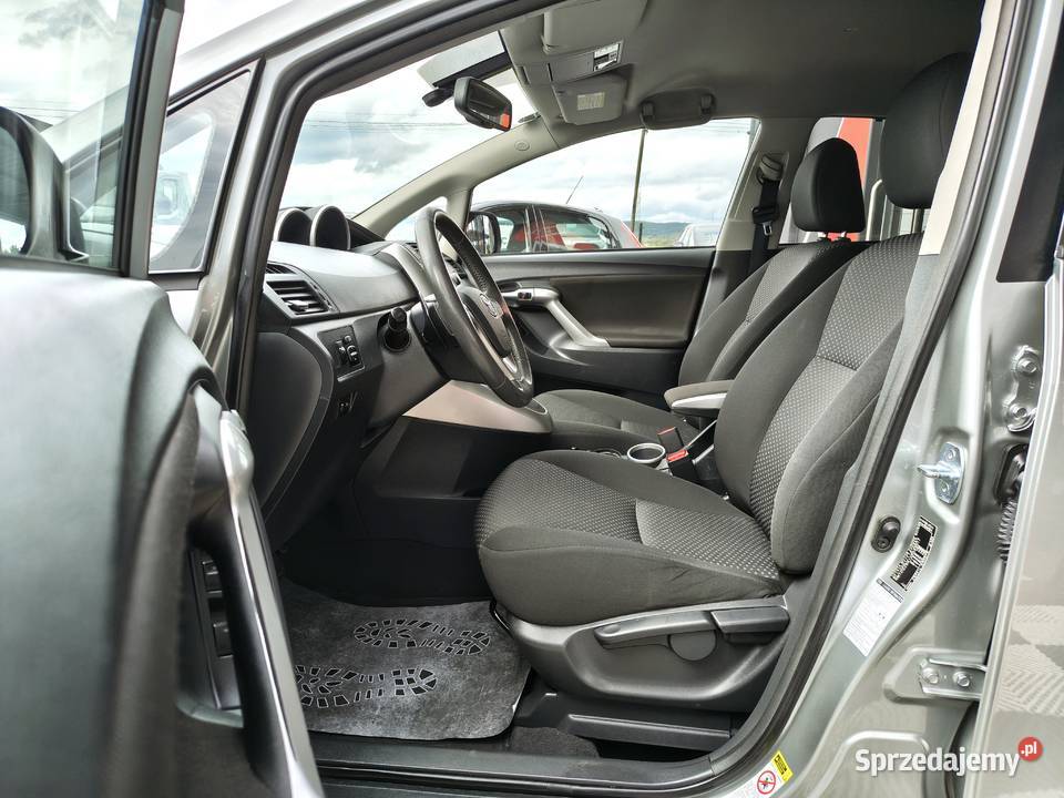 Toyota Verso AUTOMAT 18 BENZYNA Jedyne 136000 benzyna Verso Zarszyn