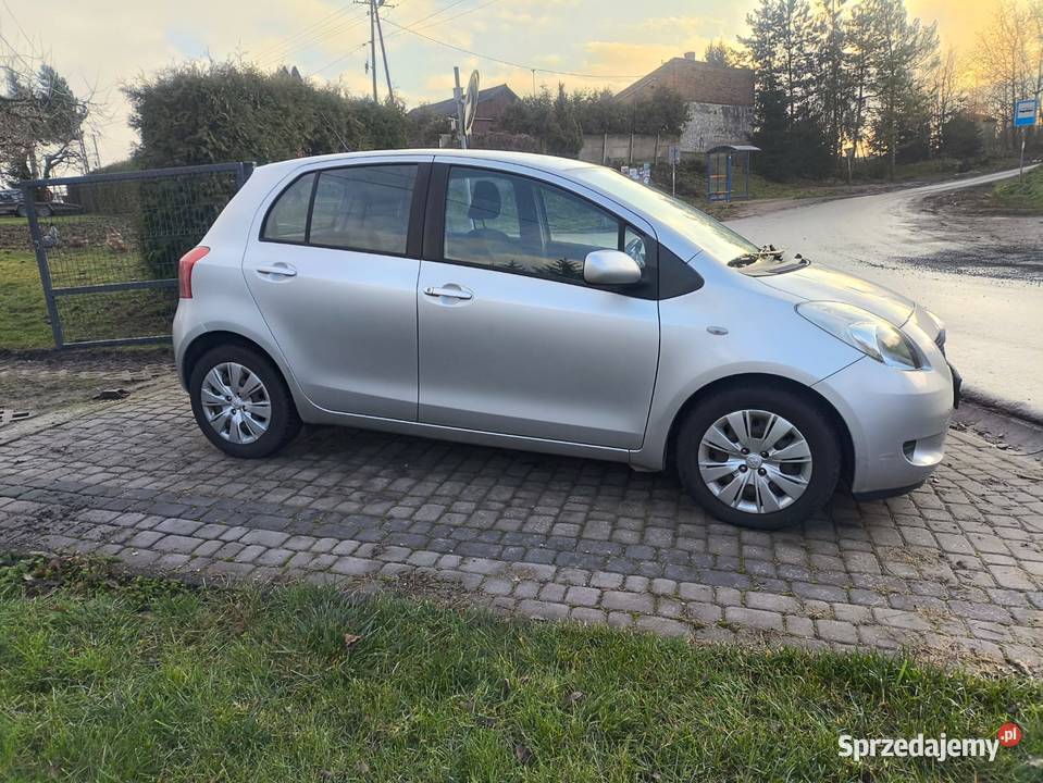 13 Benzyna 87 Klimatyzacja 2 komplety kół lato i 1300cm3