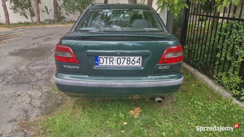 Volvo s40 2000r 20benzyna 136 sprawny zielony Piotrkowiczki