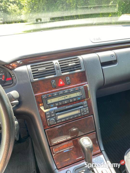 Mercedes Klasa E W210 elegance benzyna Okopy-Kolonia