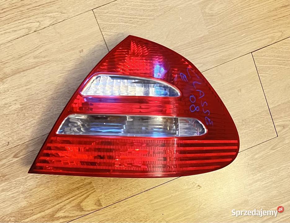 MERCEDES E KLASA W211 SEDAN 0206r LAMPA PRAWA Katowice