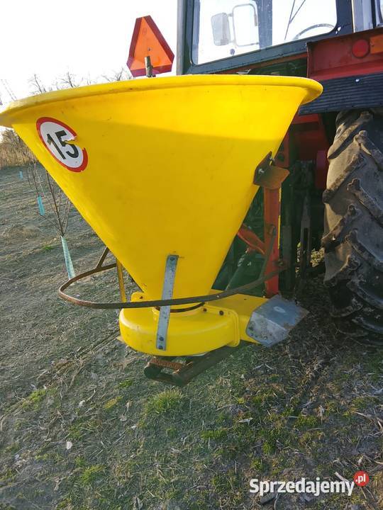Rozsiewacz nawozu z przystawką sadowniczą mazowieckie Wyględów