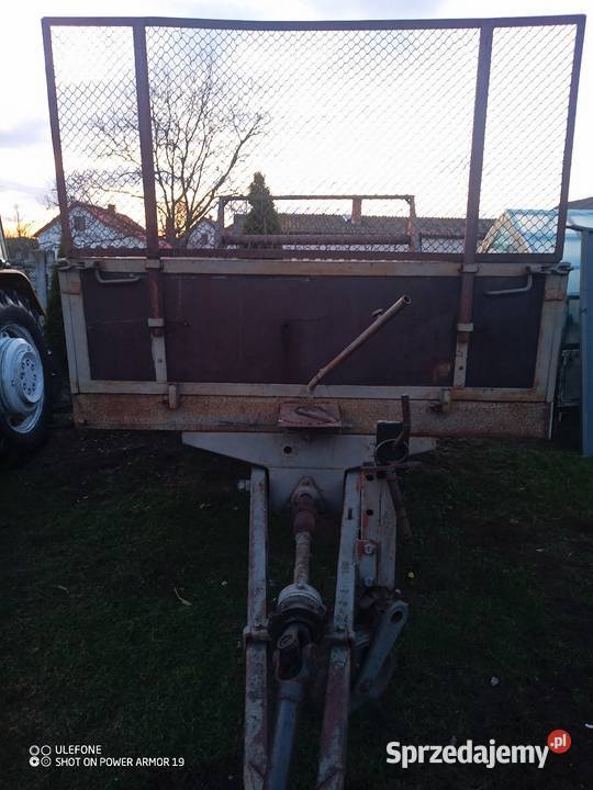 Rozrzutnik obornika jednoosiowy Kiełczygłówek