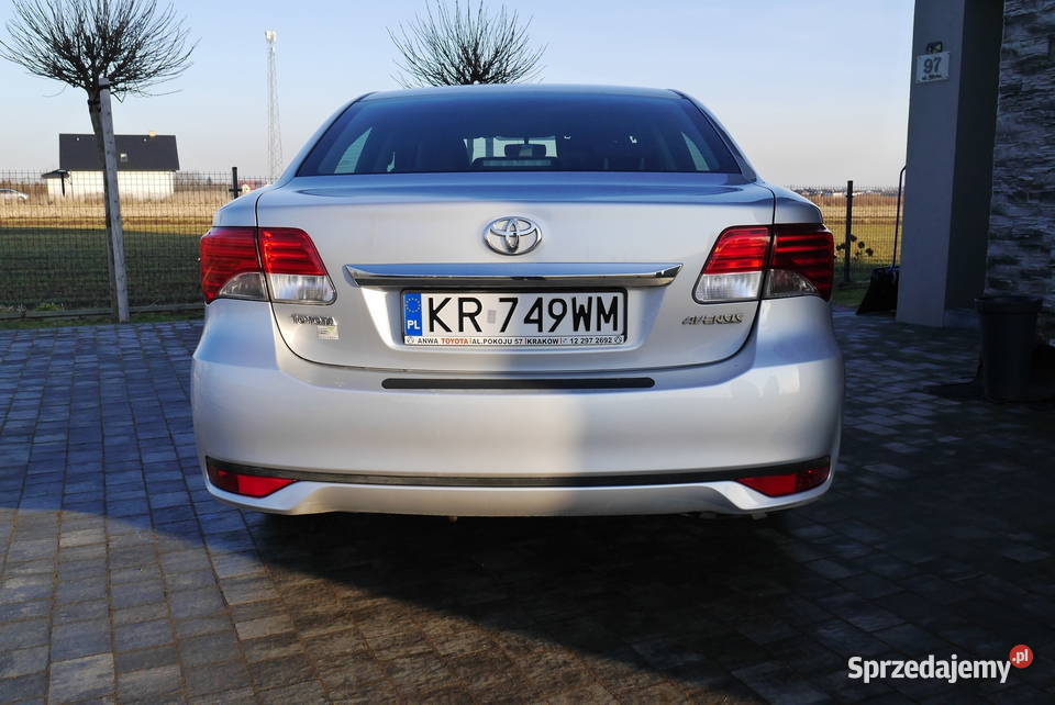 Toyota Avensis 2012 16 benzyna Polski salon elektryczne lusterka Słomniki
