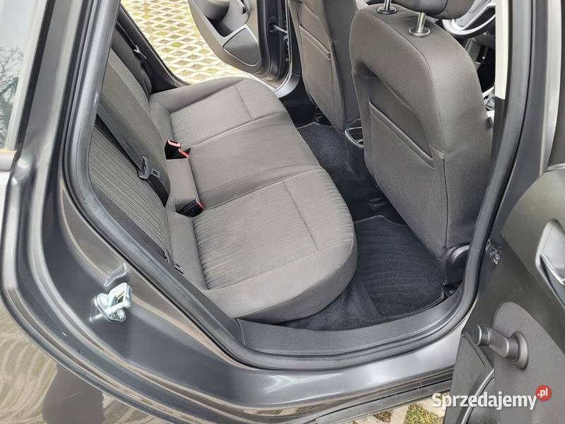 Niezawodny hatchback