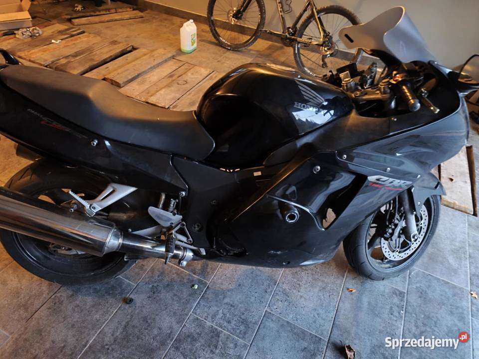 Honda CBR 1100XX Blackbird Smoleń