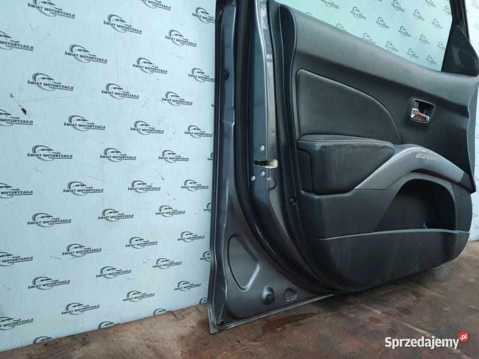 OUTLANDER II 08r Drzwi lewy przód 30 mikronów