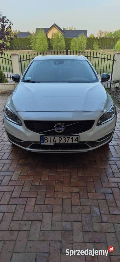 Wyjątkowe Volvo V60 Cross Country 25T AWD Twój 2500cm3 Niewodnica Korycka sprzedam