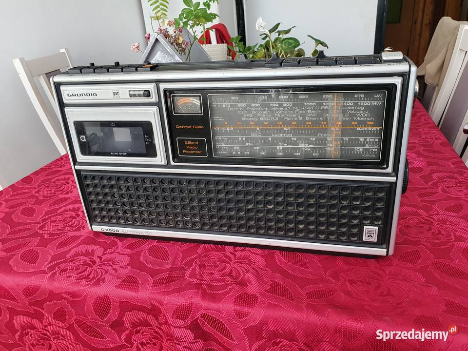 Stary zabytkowy radiomagnetofon Grundig C6500 Kępice