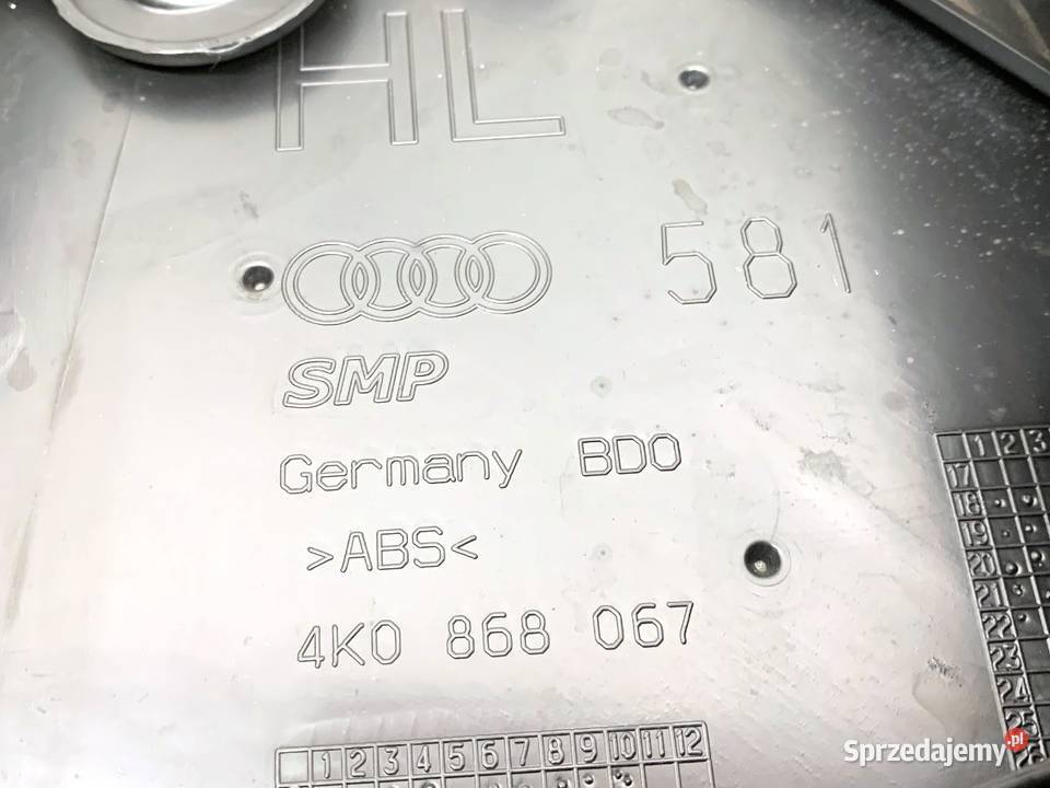 BOCZEK DRZWI LEWY TYŁ ROLETA AUDI A6 C8 Kombi