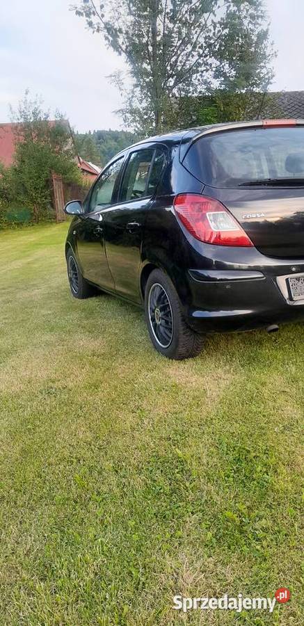 Opel Corsa 12 ładna Rok produkcji 2009 Krzyżowa
