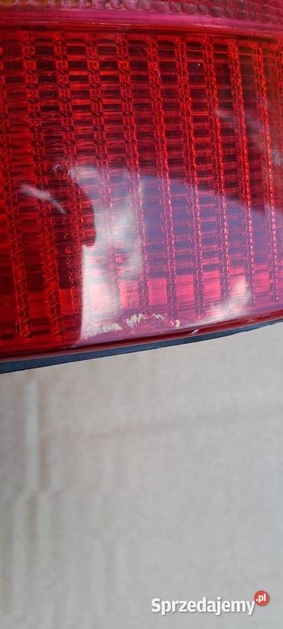 Lampa tylna lewa 8A0945095E Audi 80 B4 Luzino sprzedam