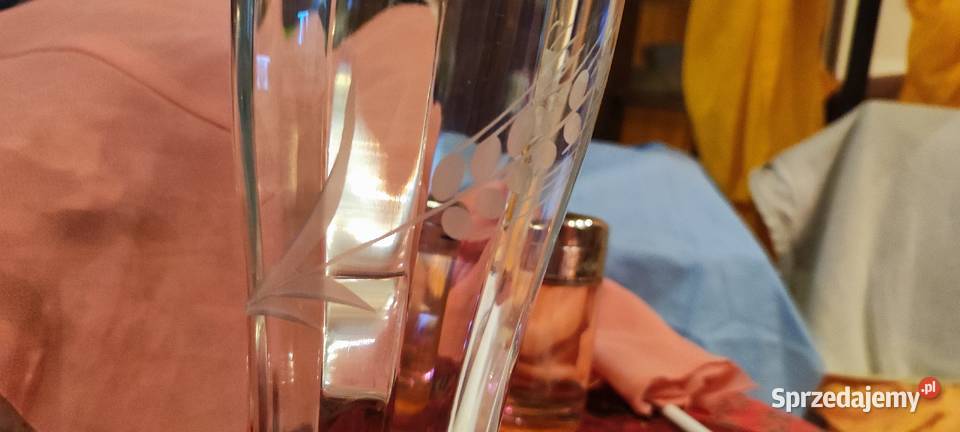 Stary duży kufel kryształowy z przykrywką cynową