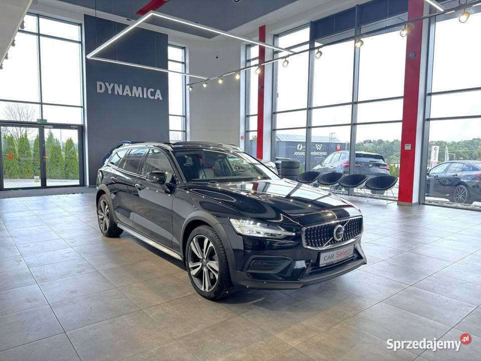 Volvo V60 Cross Country Plus 20 B4 197 automat system Start-Stop Myślenice sprzedam