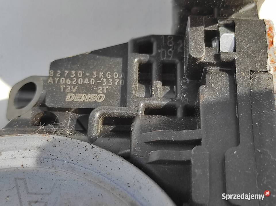 MECHANIZM PODNOŚNIKA SZYB PRAWY TYŁ INFINITI