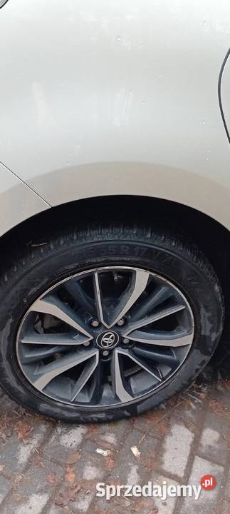 Sprzedam Toyota Verso 2017 r 18 benzyna Salon 1800cm3 Zielonka