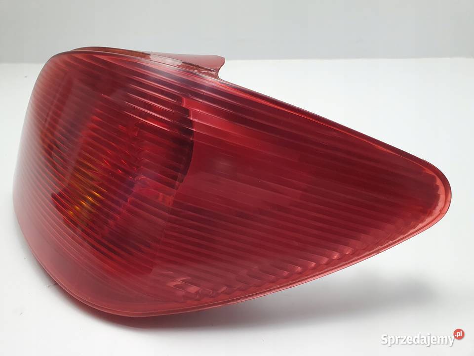 LAMPA PRAWA Peugeot 307 Hb 0105r TYLNA prawy tył Rudka