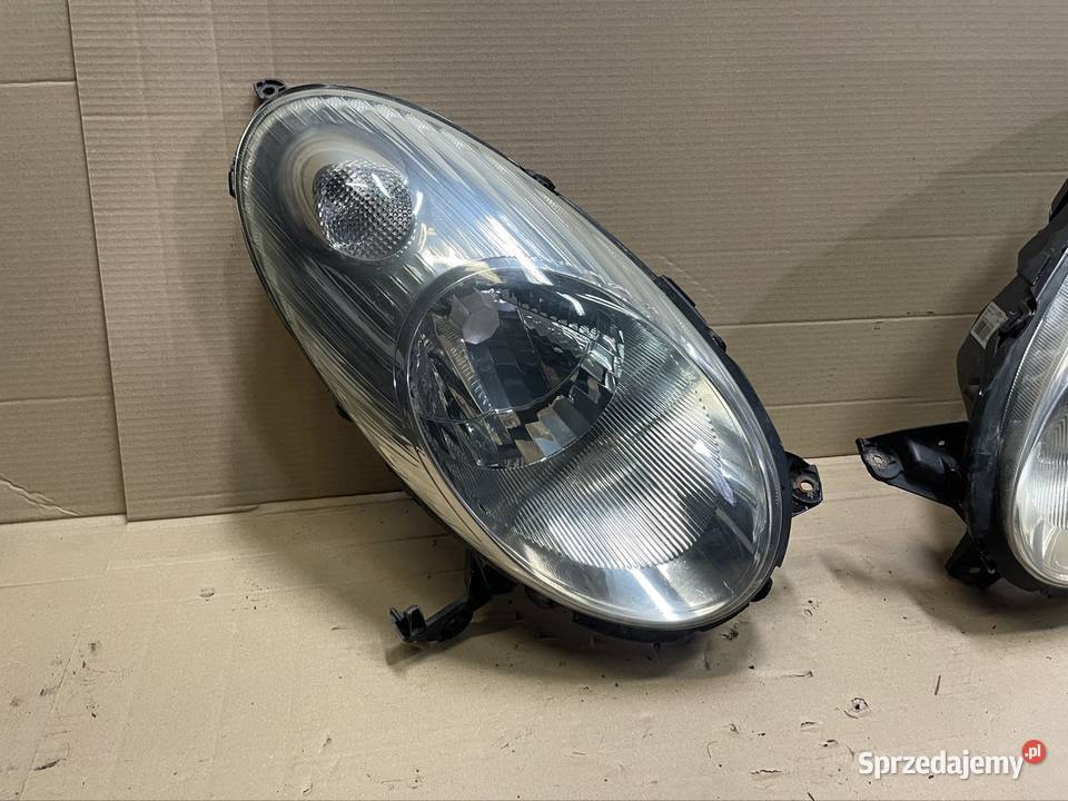 Reflektor lampa przód przednia Nissan Micra k12 Szczecin