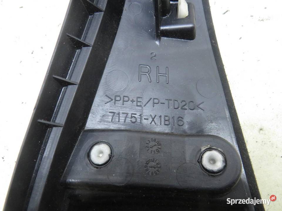 BOCZEK KANAPY TYŁ PRIUS 3 III 71751A1B16 Tapicerki samochodowe