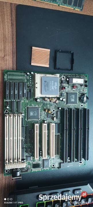 Płyta główna ATrend ATC 1425B procesorem i Chełmża