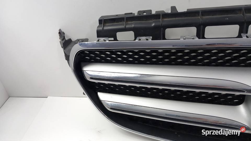 MERCEDES W213 ATRAPA GRILL CHROM osobowe Części samochodowe Zbierkowo