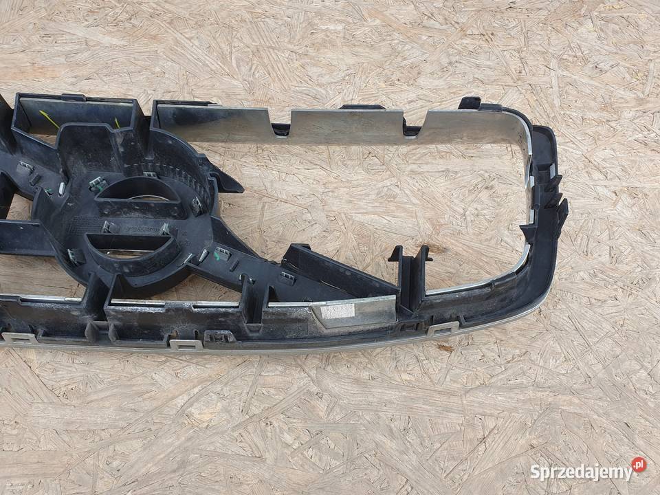 VOLVO XC70 GRILL RAMKA ZNACZEK ATRAPA 31283902 osobowe Międzychód