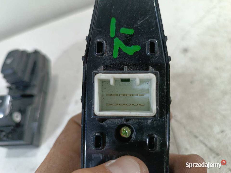 PANEL SZYB PRAWY PRZÓD NISSAN QASHQAI J11
