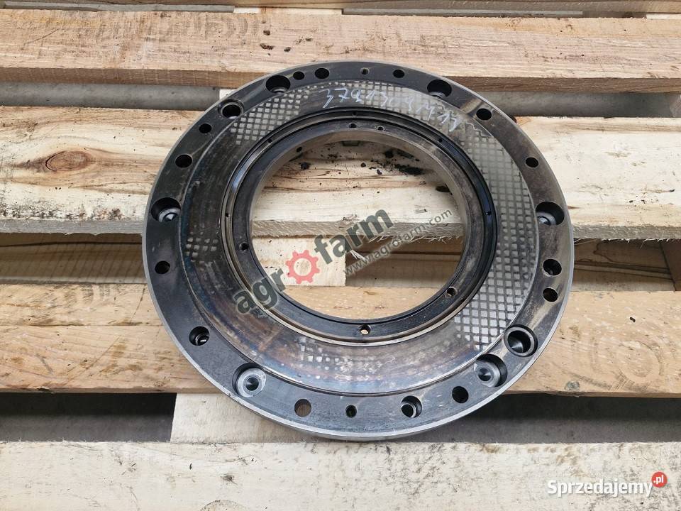Pokrywa Massey Ferguson 6245 6260 Byków sprzedam