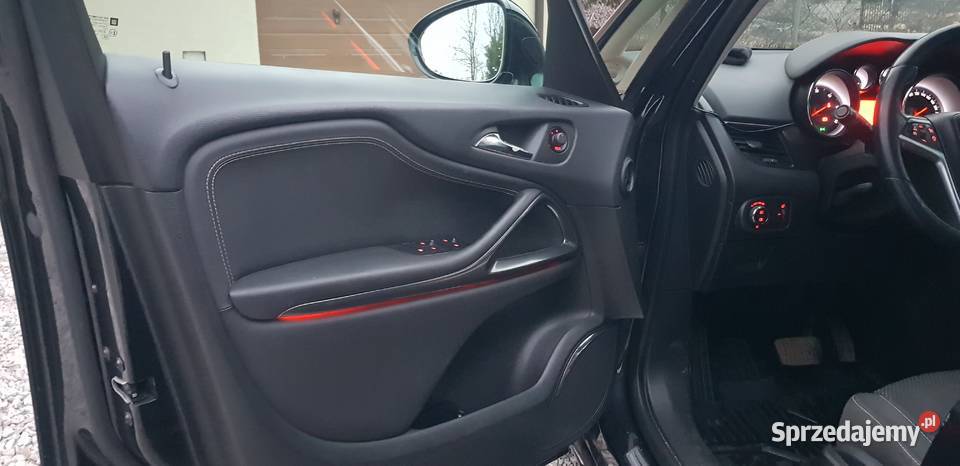 Opel Zafira Tourer 20 wyposażona czujnik martwego pola Rawa Mazowiecka