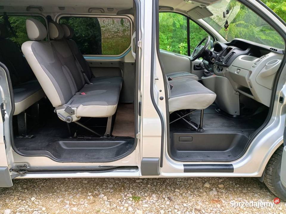 Vivaro 20 CDTI 9Cio Osobowy Klima Skrzydełka Hak klimatyzacja Mielec