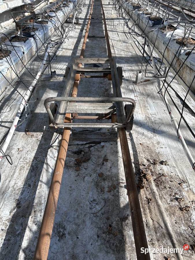 Wózek szklarniowy uprawowy do zbiorów skrzynek Śmigiel