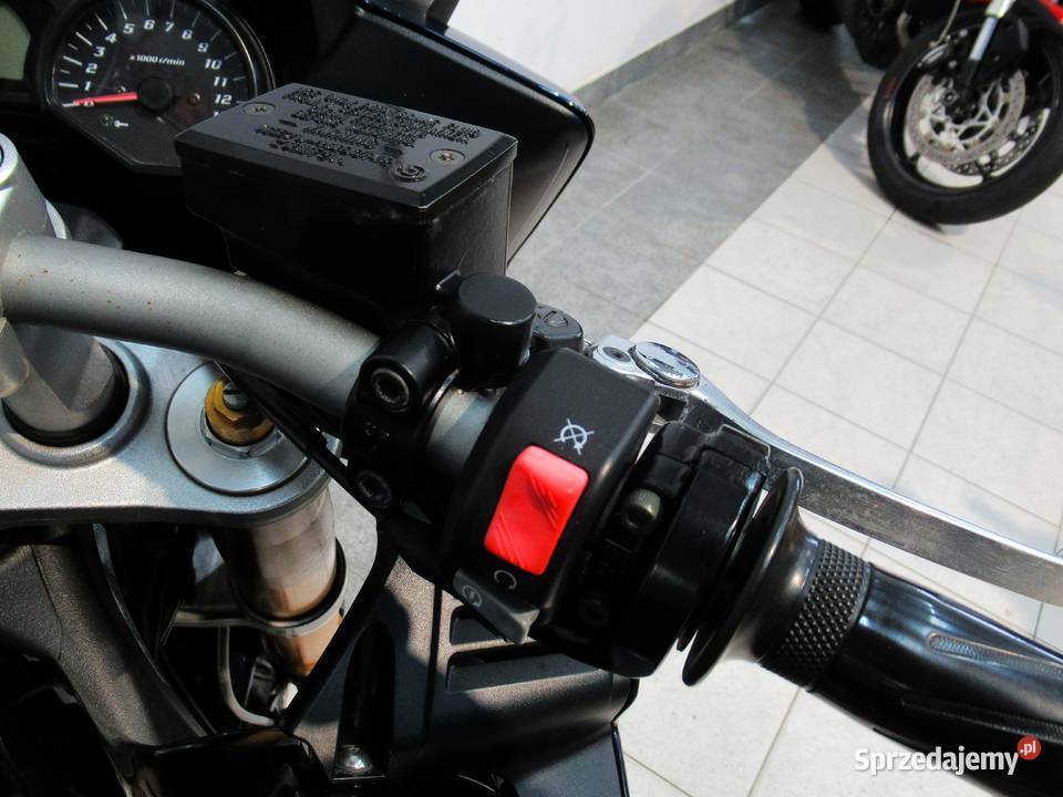 Yamaha FZ1 Fazer 1000 Oferuję dowóz Rok produkcji 2006 łódzkie sprzedam