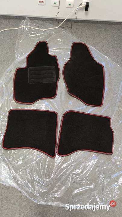 Dywaniki welurowe Mitsubishi Pajero III Ciemnie Poznań sprzedam