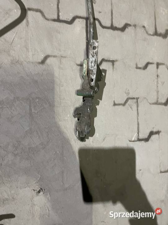 Układ hamulcowy dwuobwodowy zawór hamulca rurki Układ hamulcowy Wieluń