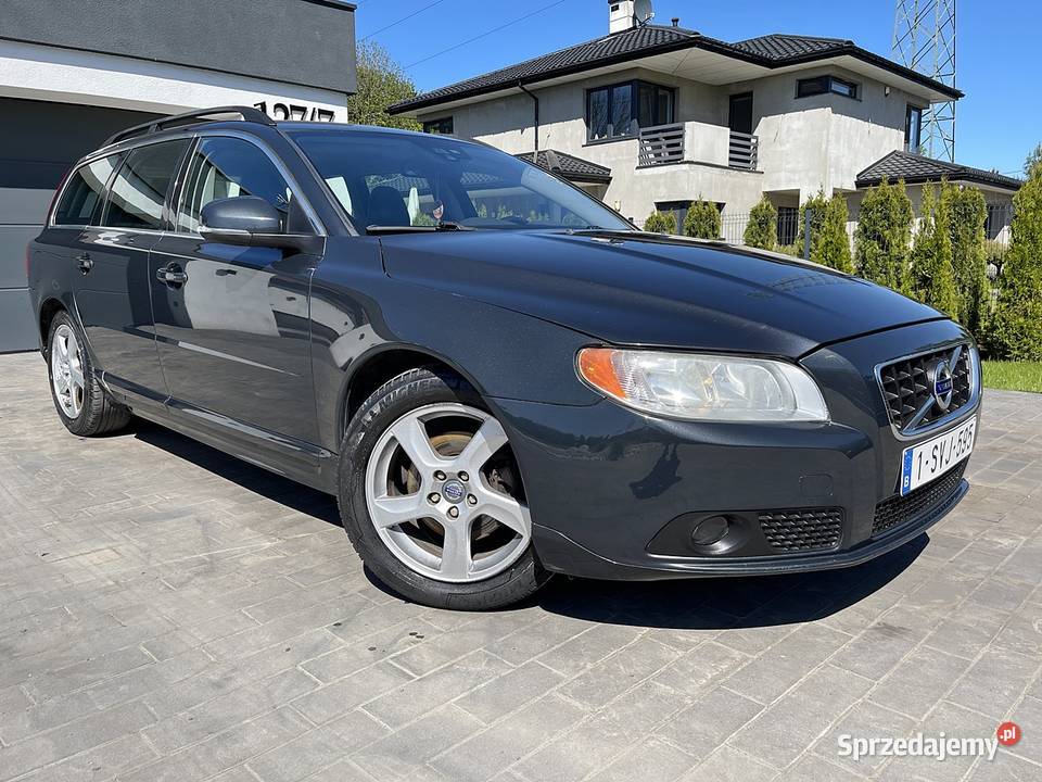 VOLVO V70 LIFT 16 Diesel 115 2011r 197000 manualna Płock sprzedam