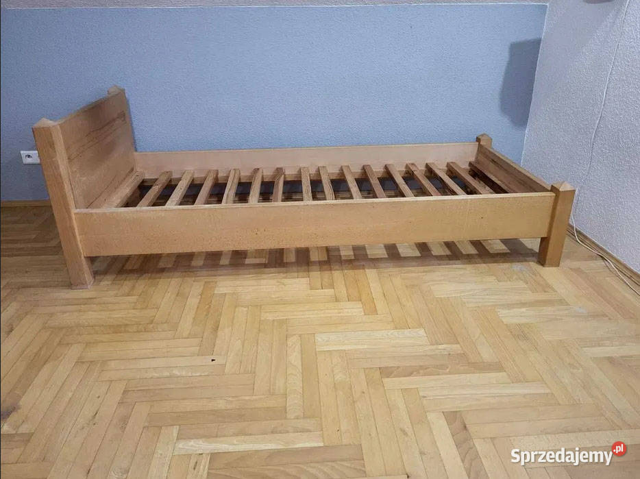 Łóżko z litego drewna Buk z materacem