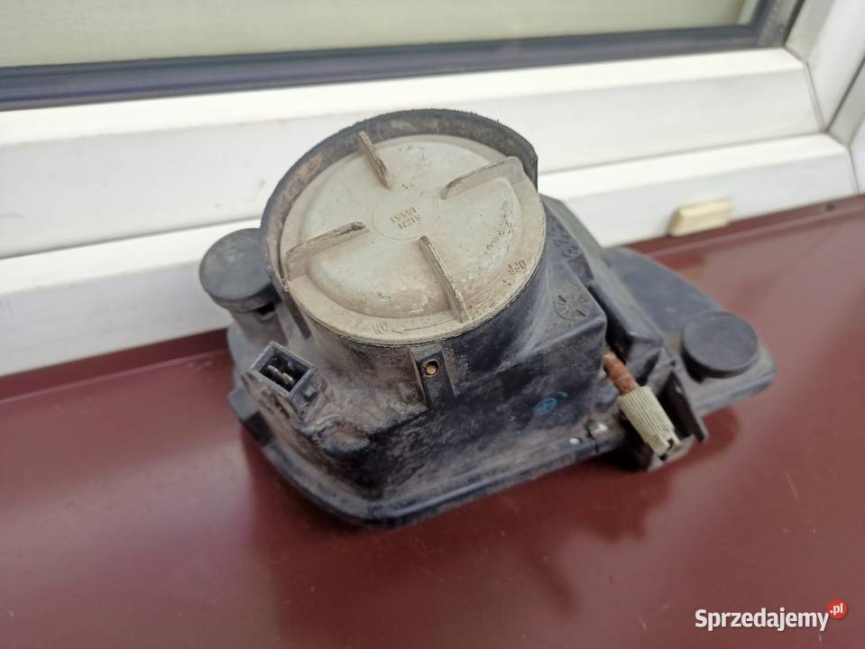 Peugeot 605 halogen w zderzak przedni lewy Sieradz