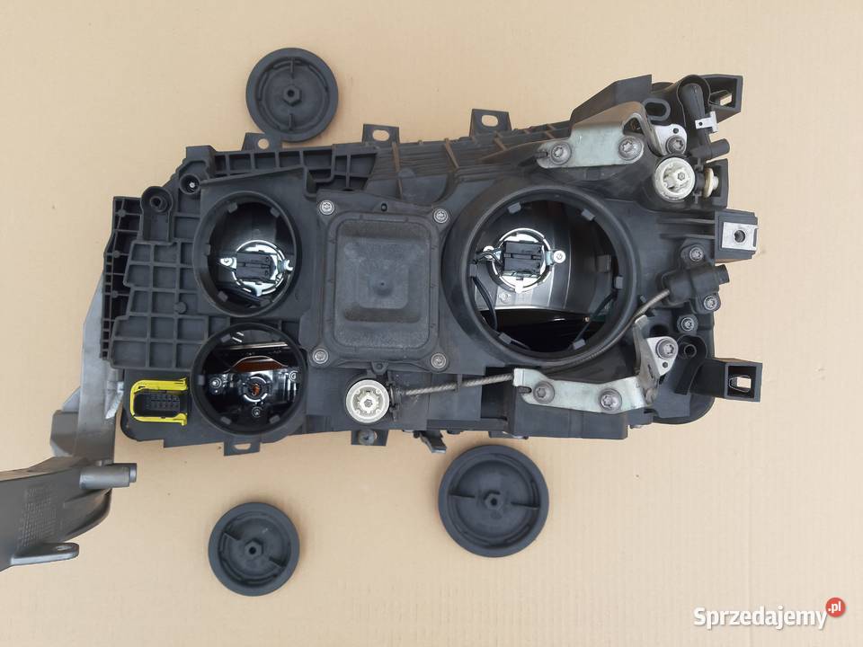 SCANIA R S REFLEKTOR PRAWY LAMPA 2655843 Trzciel