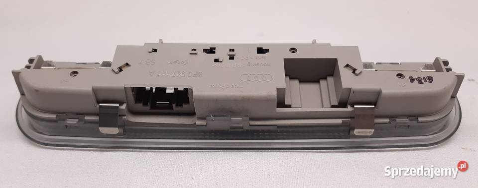 LAMPKA OŚWIETLENIE KABINY AUDI A3 8P 8P0947111A Mielęcin