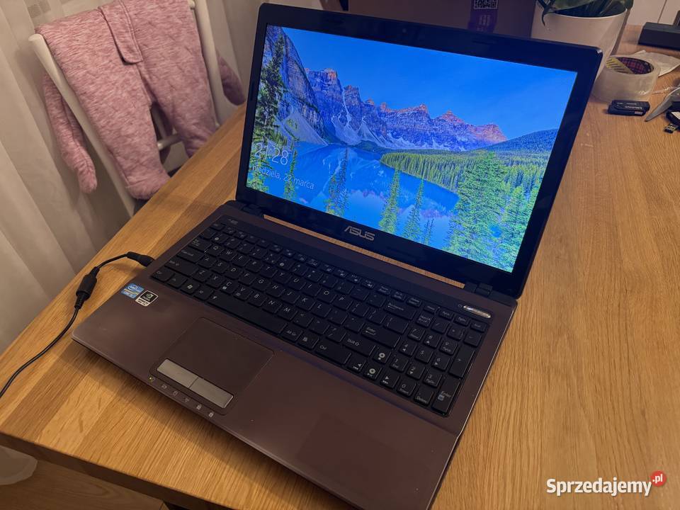 Laptop ASUS X53S i5 4GB RAM 700GB HDD Windows 10 sprzedam