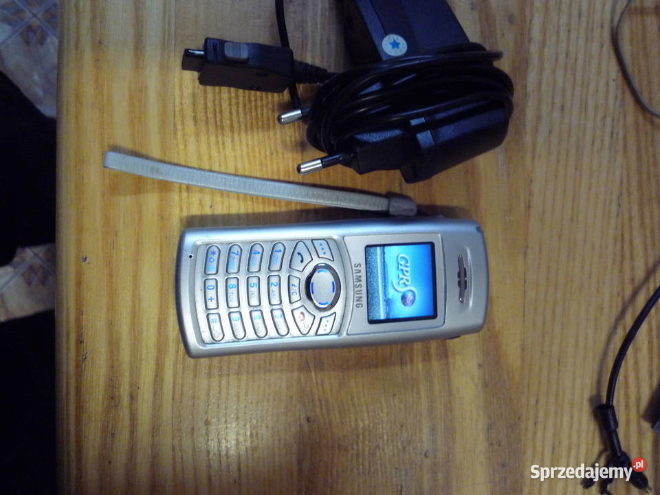 stare telefony komórkowe ładowarki słuchwki sprzedam