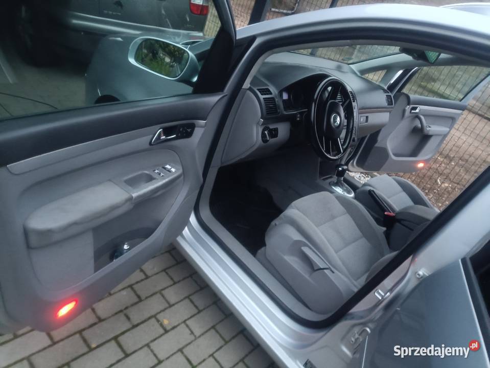 Touran 19 TDI automat Rok produkcji 2005 Przybyszewo