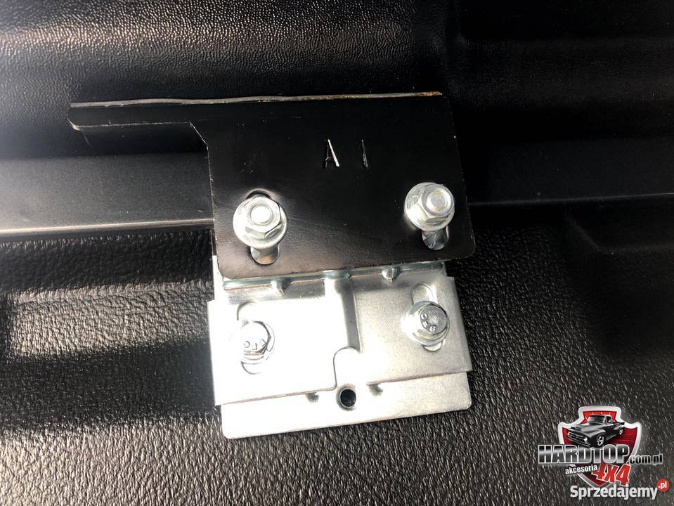 VW Amarok pokrywa z orurowaniem AEROKLAS Pasłęk