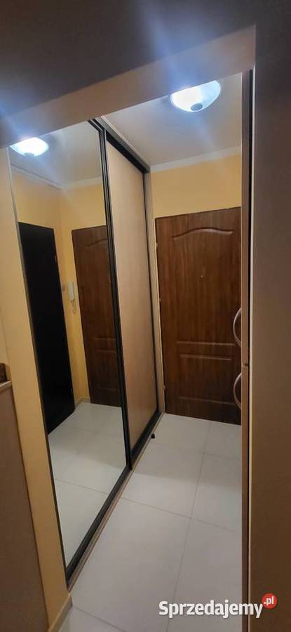 2 pokoje z balkonem Piwnica z prądem Do Rok budowy 1970 Kraków