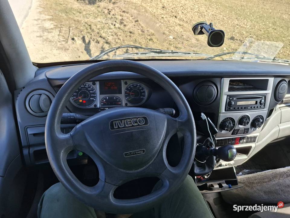 Iveco Daily 35s14 23hpi izoterma diesel Niechobrz