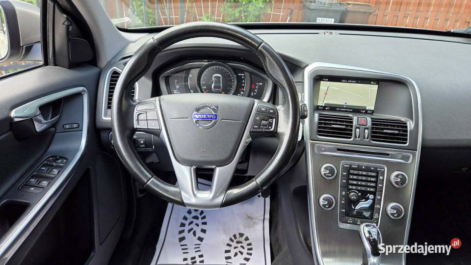 Volvo XC 60 XC 60 D5 220 AWD Summum automat beżowy Aleksandrów Łódzki