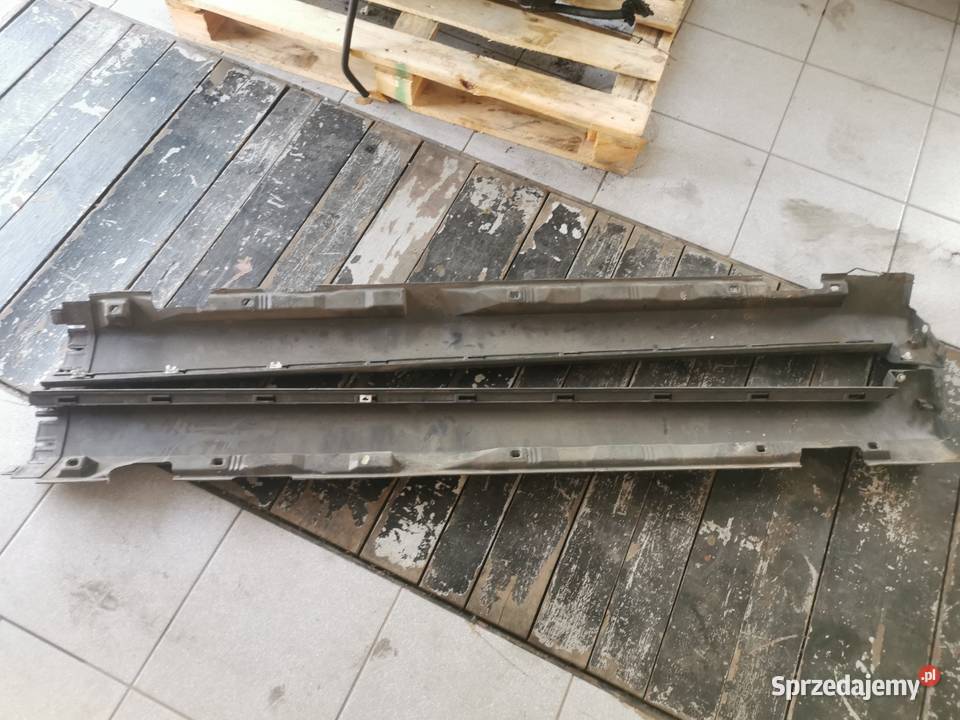 Listwa progowa Volvo V50 30698906 Złocieniec