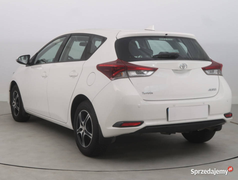 Toyota Auris 13 Dual VVTi wielofunkcyjna kierownica