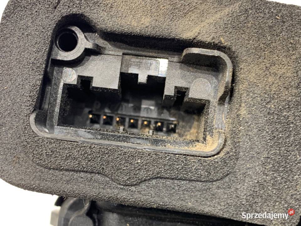 ZAMEK DRZWI LEWY TYŁ SKODA FABIA III Hatchback Motoryzacja sprzedam