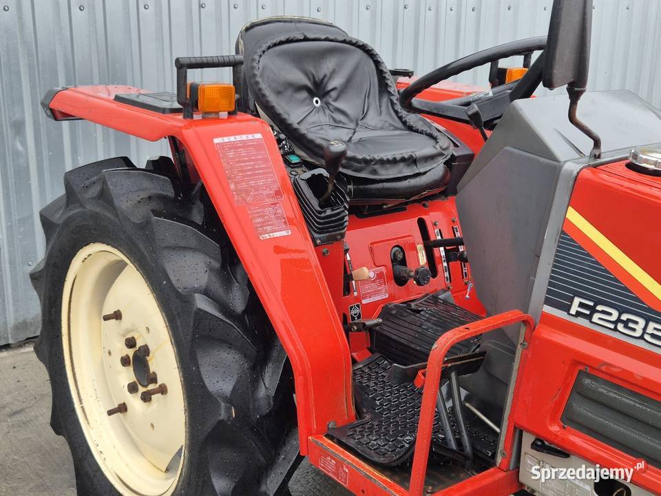 Traktorek traktor YANMAR F235D 23 44 z Małuszyn sprzedam
